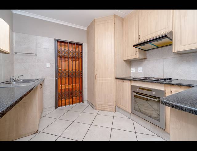 3 BEDROOM SECTIONAL TITLE FOR SALE IN BRYANSTON